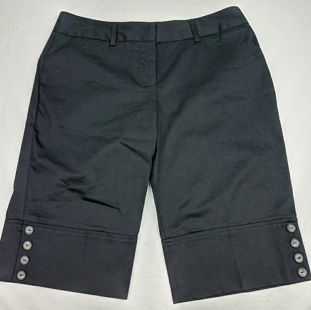 BCX Bermuda Shorts Women Size 9 Flat Front Black